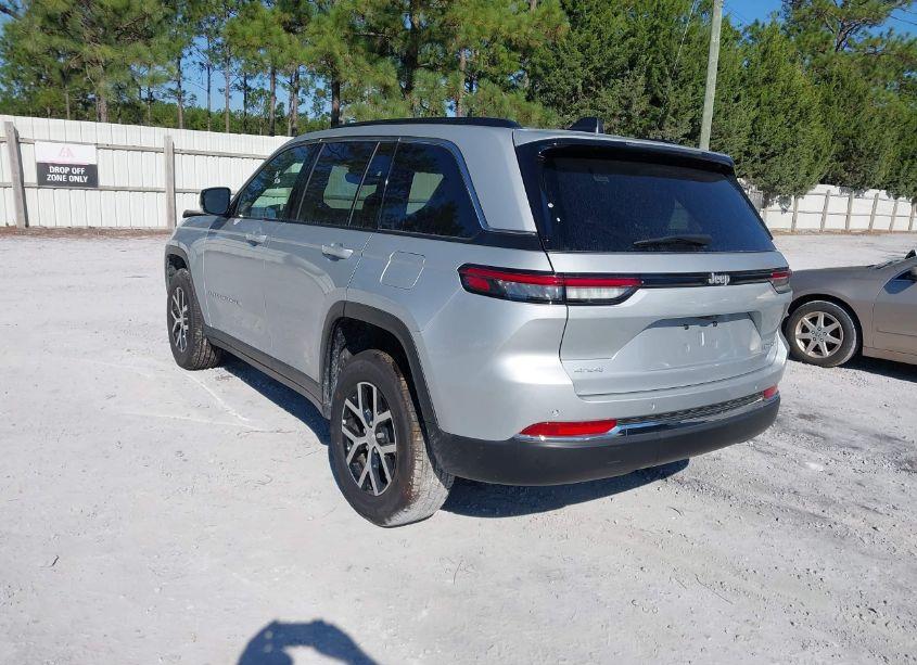 Photo 3 of 2024 Jeep Grand CHEROKEE LIMITED 4X4 (VIN 1C4RJHBG4RC109005)