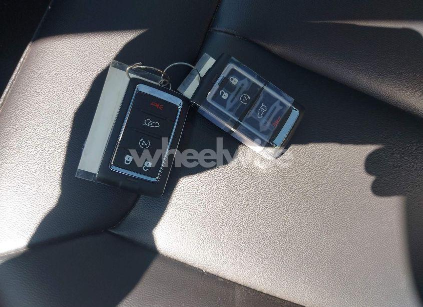 Photo 11 of 2024 Jeep Grand CHEROKEE LIMITED 4X4 (VIN 1C4RJHBG4RC168703)