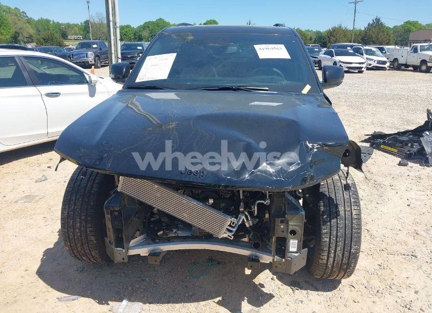 Photo 12 of 2024 Jeep Grand CHEROKEE LIMITED 4X4 (VIN 1C4RJHBG4RC168703)