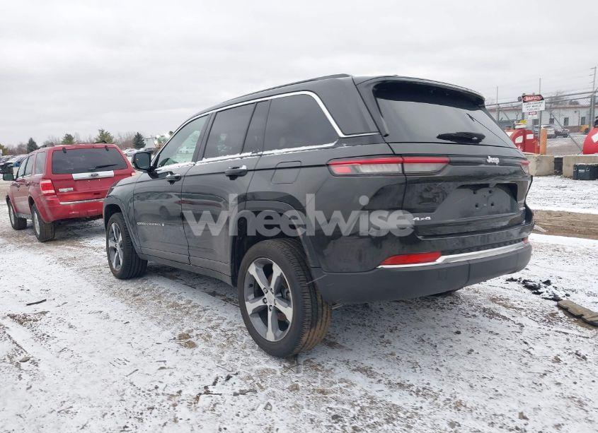Photo 3 of 2024 Jeep Grand CHEROKEE LIMITED 4X4 (VIN 1C4RJHBG4RC217639)