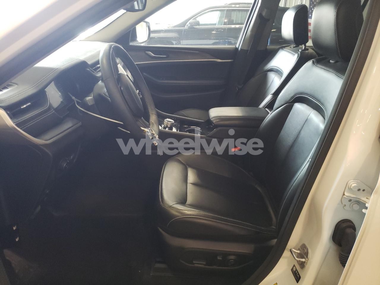 Photo 7 of 2022 JEEP GRAND CHEROKEE LIMITED (VIN 1C4RJHBG6N8586046)