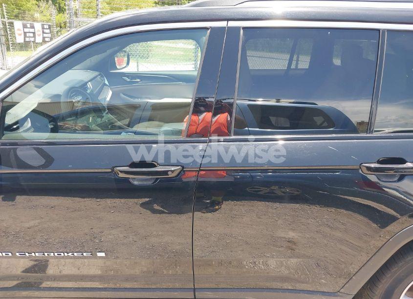 Photo 14 of 2023 Jeep Grand CHEROKEE LIMITED 4X4 (VIN 1C4RJHBG6PC641014)