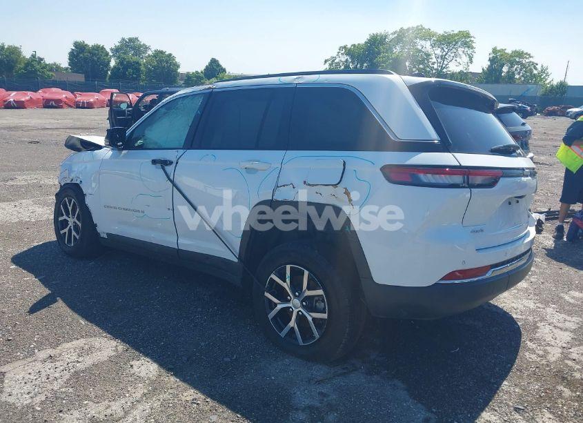 Photo 3 of 2024 Jeep Grand CHEROKEE LIMITED 4X4 (VIN 1C4RJHBG6R8512521)