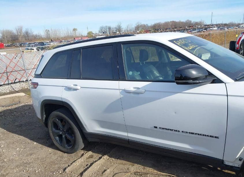 Photo 13 of 2023 Jeep Grand CHEROKEE LIMITED 4X4 (VIN 1C4RJHBG7PC512490)