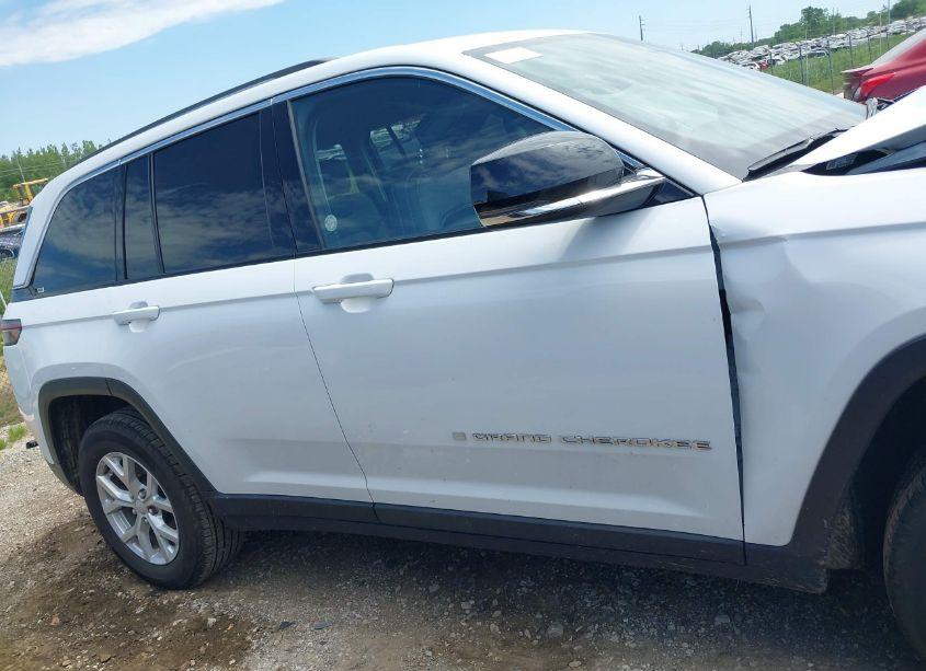 Photo 13 of 2023 Jeep Grand CHEROKEE LIMITED 4X4 (VIN 1C4RJHBG7PC640518)