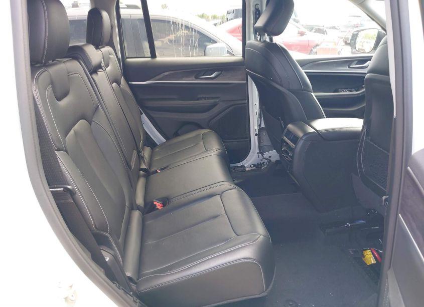 Photo 8 of 2023 Jeep Grand CHEROKEE LIMITED 4X4 (VIN 1C4RJHBG7PC640518)