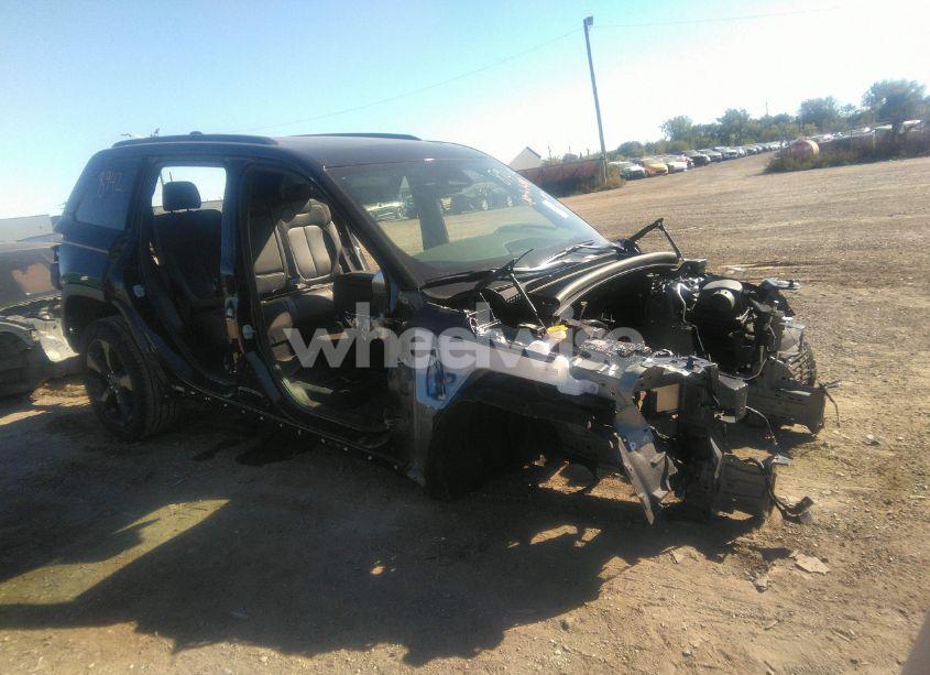 2024 Jeep Grand CHEROKEE LIMITED 4X4 (VIN 1C4RJHBG7R8558942) main photo