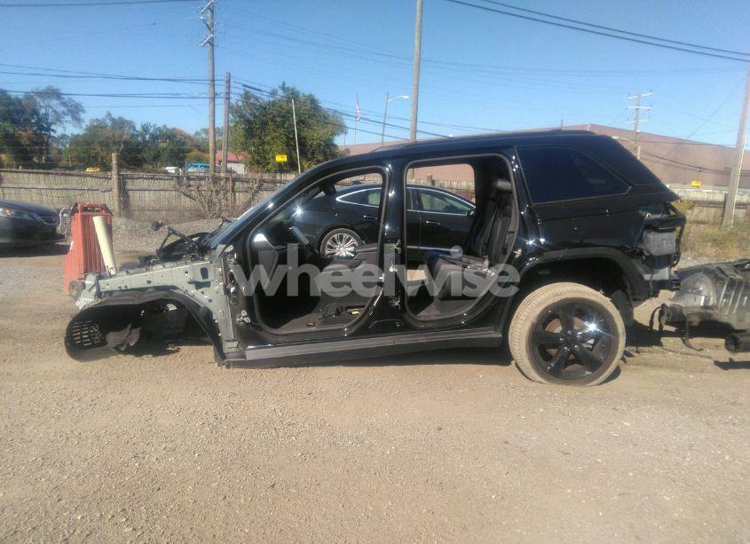 Photo 14 of 2024 Jeep Grand CHEROKEE LIMITED 4X4 (VIN 1C4RJHBG7R8558942)