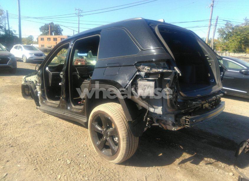 Photo 3 of 2024 Jeep Grand CHEROKEE LIMITED 4X4 (VIN 1C4RJHBG7R8558942)