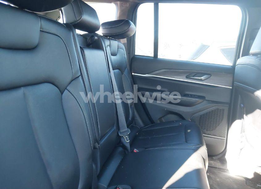 Photo 8 of 2024 Jeep Grand CHEROKEE LIMITED 4X4 (VIN 1C4RJHBG7RC109032)