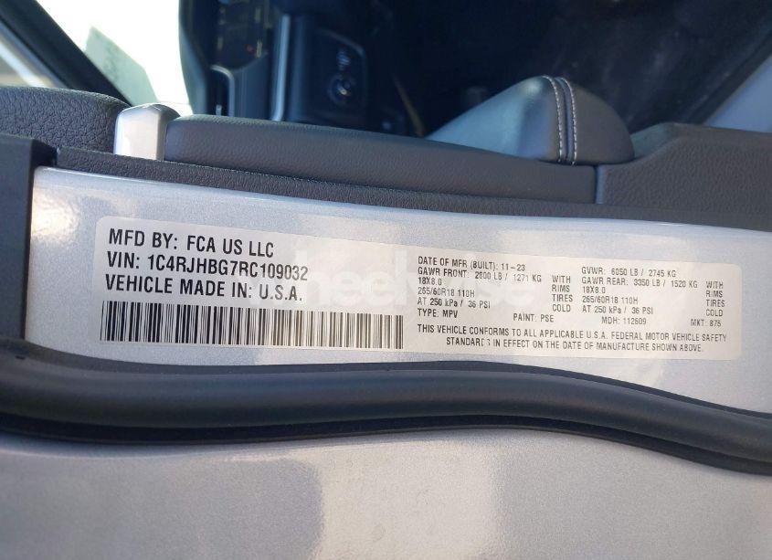 Photo 9 of 2024 Jeep Grand CHEROKEE LIMITED 4X4 (VIN 1C4RJHBG7RC109032)