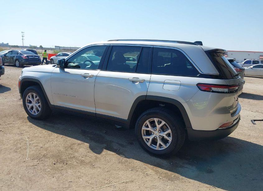 Photo 3 of 2022 Jeep Grand CHEROKEE LIMITED 4X4 (VIN 1C4RJHBG8N8501787)