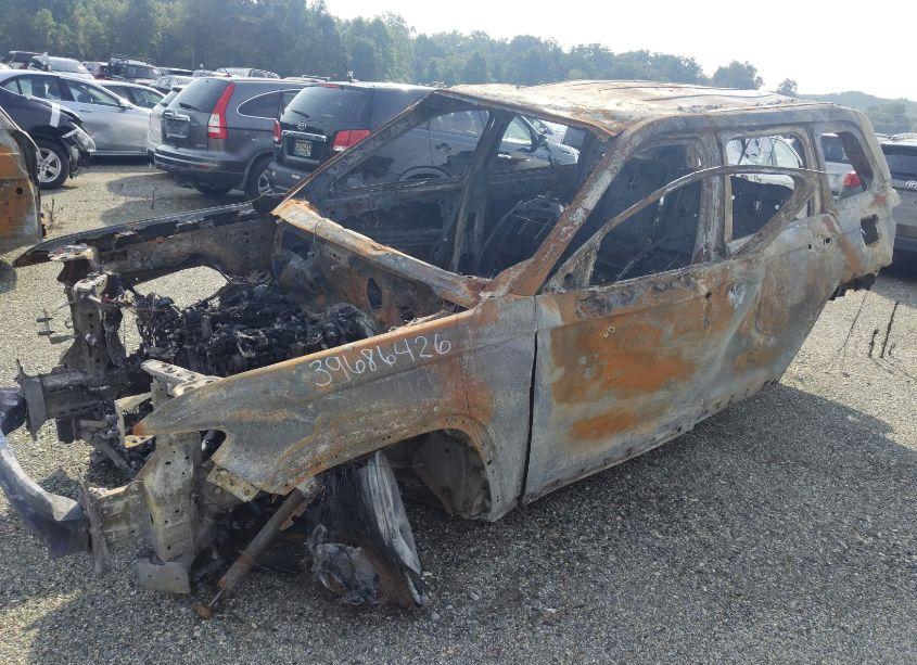 Photo 2 of 2022 Jeep Grand CHEROKEE LIMITED 4X4 (VIN 1C4RJHBG8N8609794)