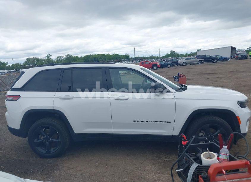 Photo 13 of 2023 Jeep Grand CHEROKEE LIMITED 4X4 (VIN 1C4RJHBG8PC518881)