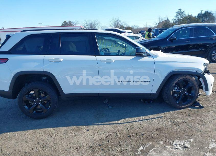 Photo 13 of 2023 Jeep Grand CHEROKEE LIMITED 4X4 (VIN 1C4RJHBG8PC578806)