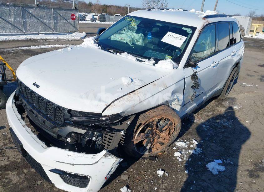 Photo 2 of 2023 Jeep Grand CHEROKEE LIMITED 4X4 (VIN 1C4RJHBG8PC578806)