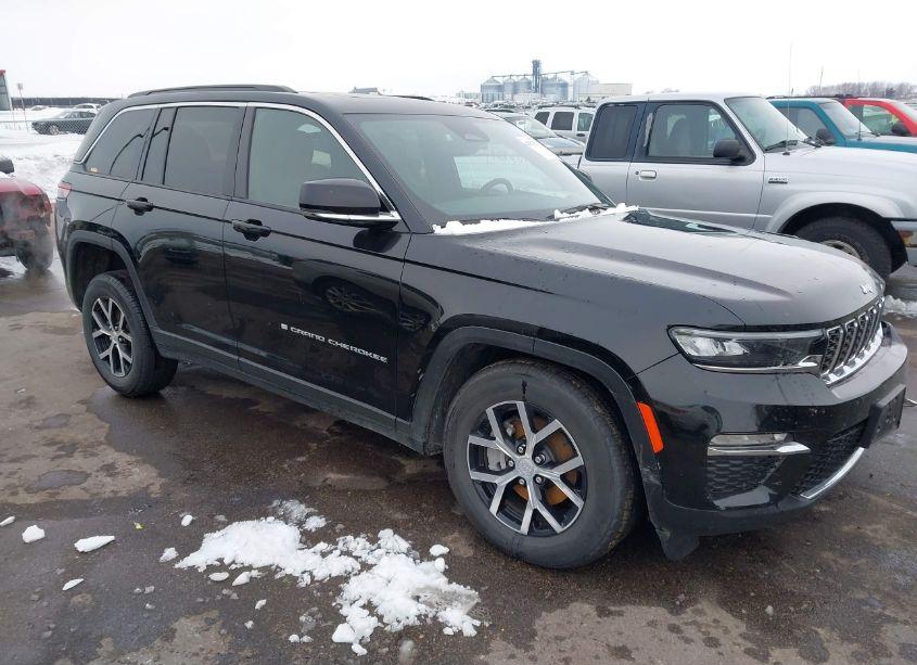 2024 Jeep Grand CHEROKEE LIMITED 4X4 (VIN 1C4RJHBG8RC194592) main photo