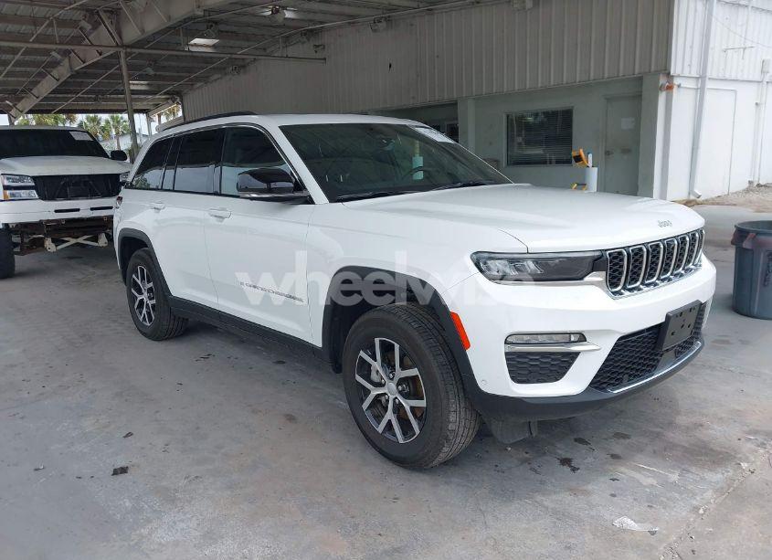 2024 Jeep Grand CHEROKEE LIMITED 4X4 (VIN 1C4RJHBG8RC225095) main photo