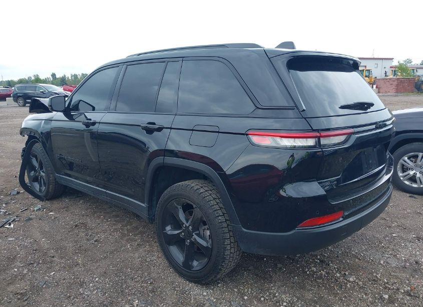 Photo 3 of 2024 Jeep Grand CHEROKEE LIMITED 4X4 (VIN 1C4RJHBG8RC680366)