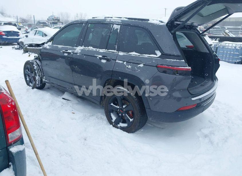 Photo 3 of 2024 Jeep Grand CHEROKEE LIMITED 4X4 (VIN 1C4RJHBG8RC702012)