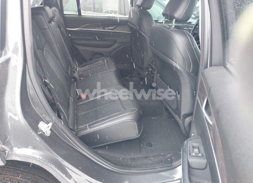 Photo 8 of 2024 Jeep Grand CHEROKEE LIMITED 4X4 (VIN 1C4RJHBG8RC702012)