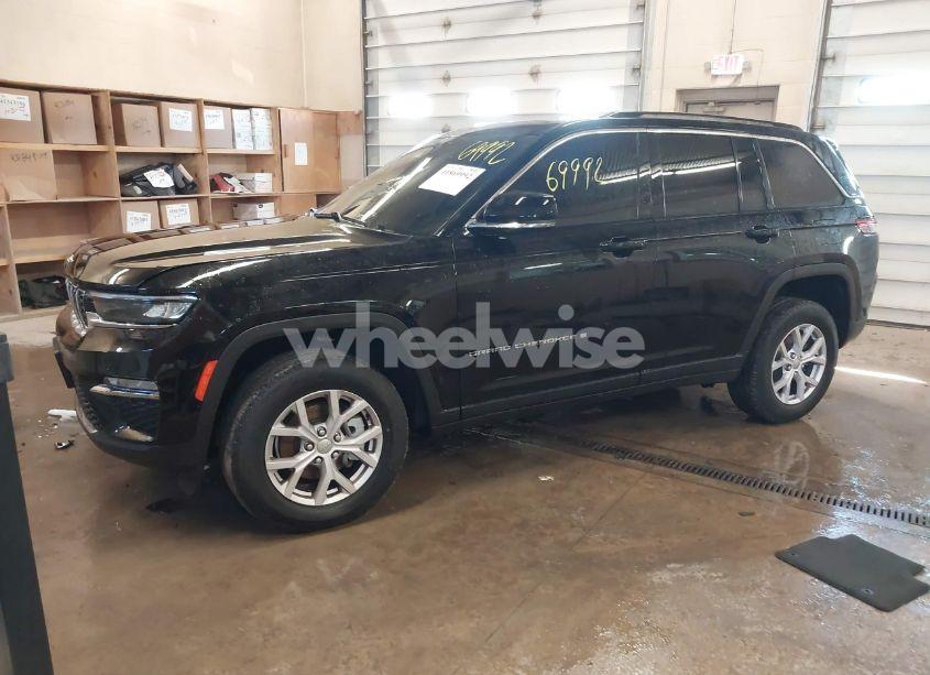 Photo 2 of 2022 Jeep Grand CHEROKEE LIMITED 4X4 (VIN 1C4RJHBG9N8521577)