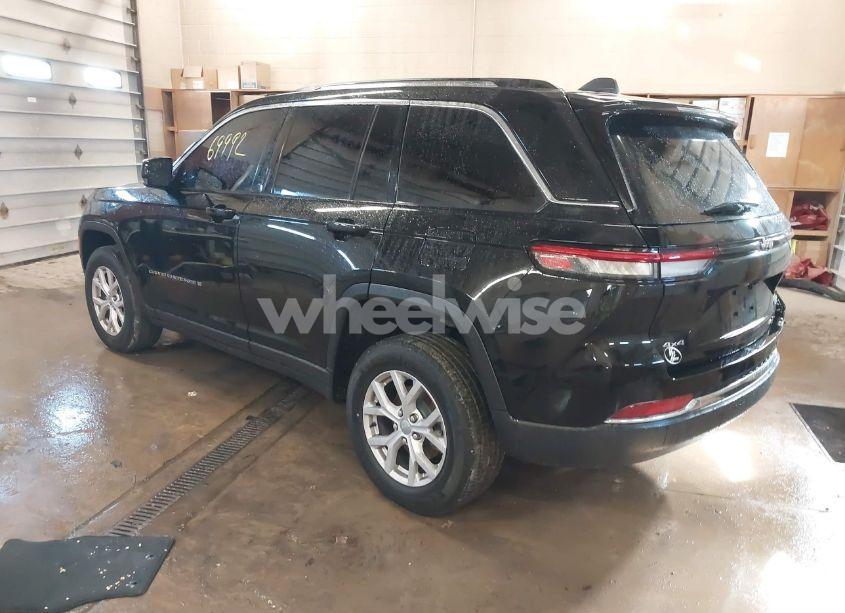 Photo 3 of 2022 Jeep Grand CHEROKEE LIMITED 4X4 (VIN 1C4RJHBG9N8521577)