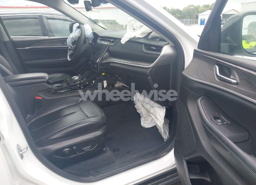 Photo 5 of 2023 Jeep Grand CHEROKEE LIMITED 4X4 (VIN 1C4RJHBG9PC533387)