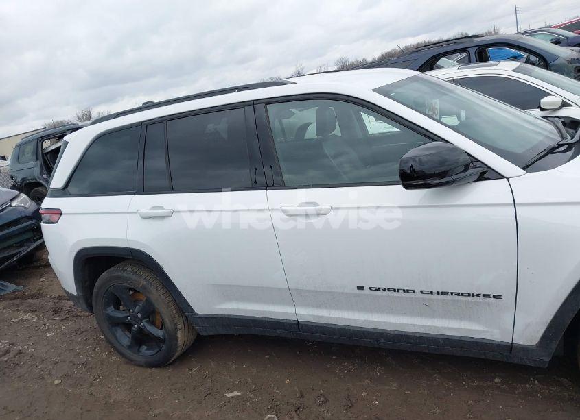 Photo 13 of 2023 Jeep Grand CHEROKEE LIMITED 4X4 (VIN 1C4RJHBG9PC560413)