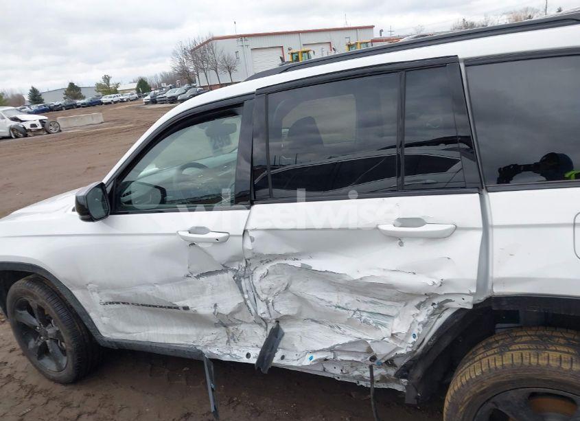 Photo 14 of 2023 Jeep Grand CHEROKEE LIMITED 4X4 (VIN 1C4RJHBG9PC560413)