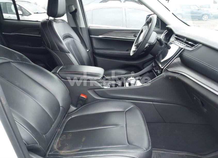 Photo 5 of 2023 Jeep Grand CHEROKEE LIMITED 4X4 (VIN 1C4RJHBG9PC560413)