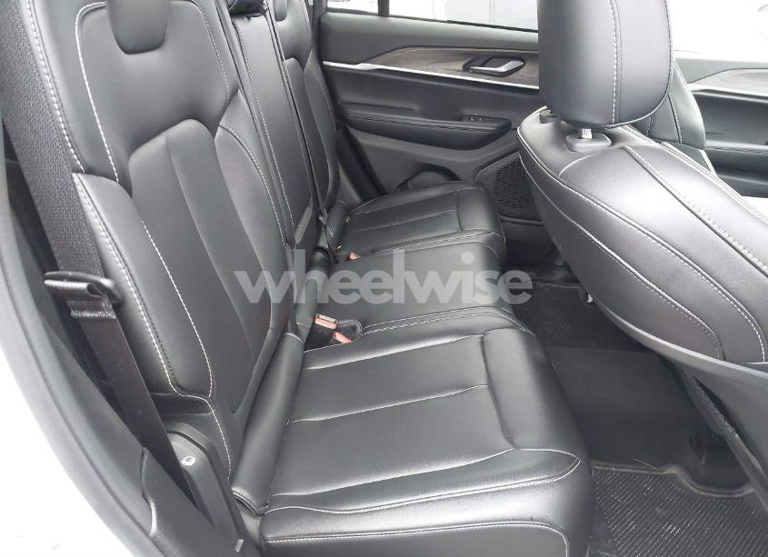 Photo 8 of 2023 Jeep Grand CHEROKEE LIMITED 4X4 (VIN 1C4RJHBG9PC560413)