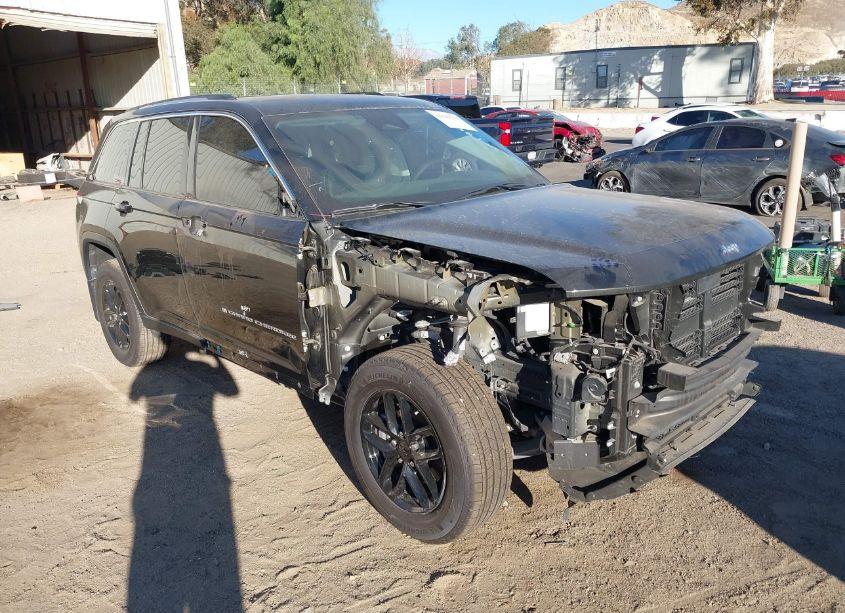 2023 Jeep Grand CHEROKEE LIMITED 4X4 (VIN 1C4RJHBG9PC645381) main photo