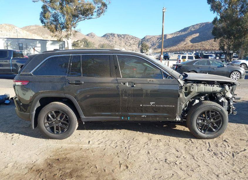 Photo 14 of 2023 Jeep Grand CHEROKEE LIMITED 4X4 (VIN 1C4RJHBG9PC645381)