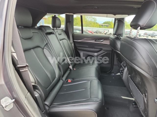 Photo 5 of 2024 JEEP GRAND CHEROKEE LIMITED (VIN 1C4RJHBG9R8620857)