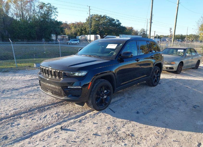 Photo 2 of 2024 Jeep Grand CHEROKEE LIMITED 4X4 (VIN 1C4RJHBG9RC141755)