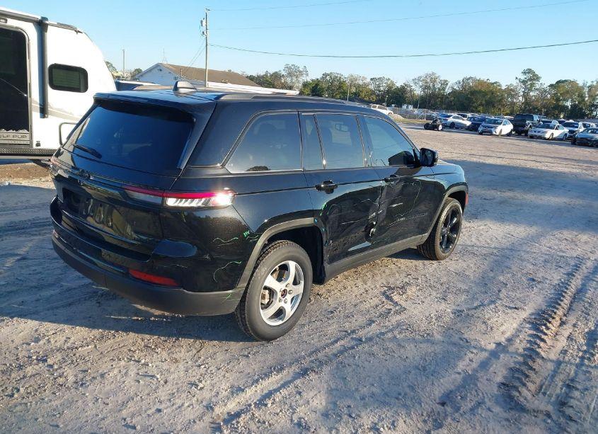 Photo 4 of 2024 Jeep Grand CHEROKEE LIMITED 4X4 (VIN 1C4RJHBG9RC141755)