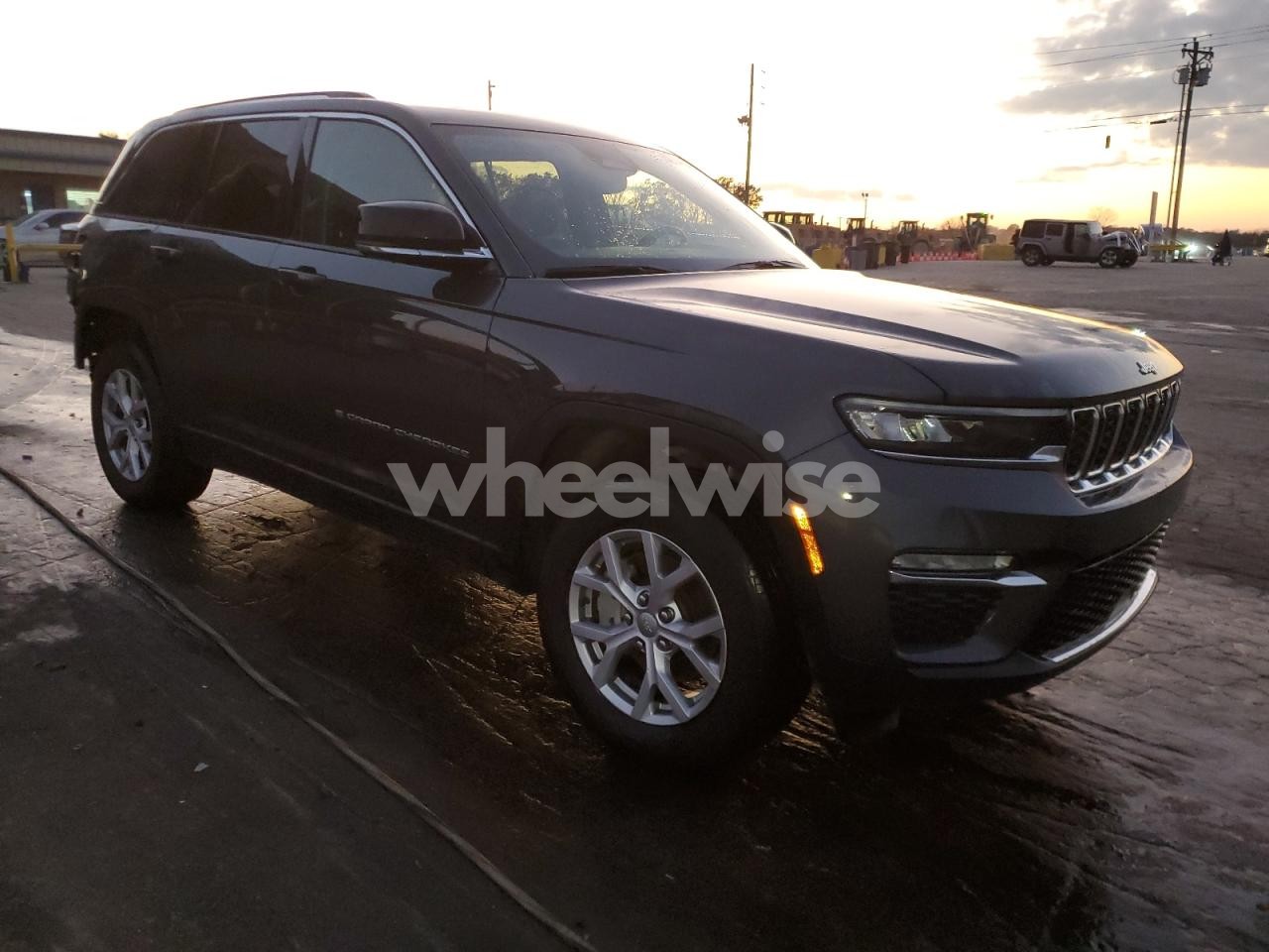 Photo 4 of 2022 JEEP GRAND CHEROKEE LIMITED (VIN 1C4RJHBGXN8578774)