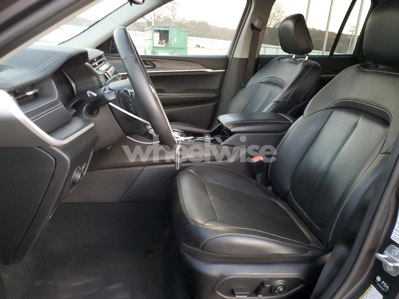 Photo 7 of 2022 JEEP GRAND CHEROKEE LIMITED (VIN 1C4RJHBGXN8578774)