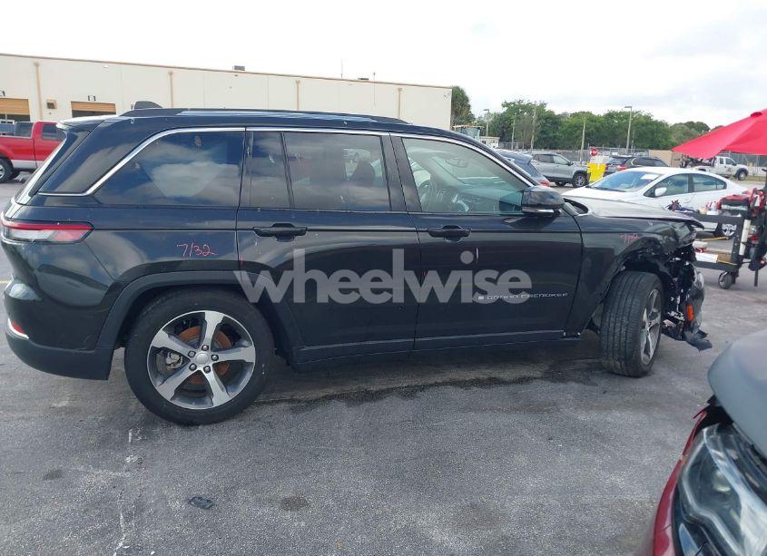 Photo 13 of 2023 Jeep Grand CHEROKEE LIMITED 4X4 (VIN 1C4RJHBGXP8766245)