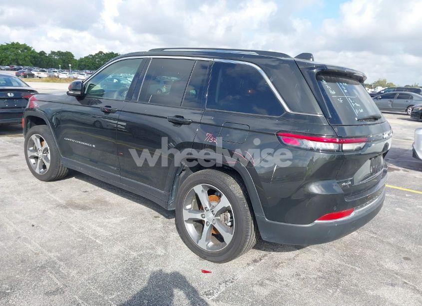 Photo 3 of 2023 Jeep Grand CHEROKEE LIMITED 4X4 (VIN 1C4RJHBGXP8766245)