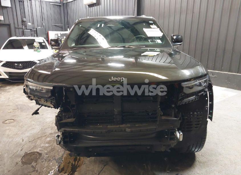 Photo 13 of 2023 Jeep Grand CHEROKEE OVERLAND 4X4 (VIN 1C4RJHDG0P8701157)