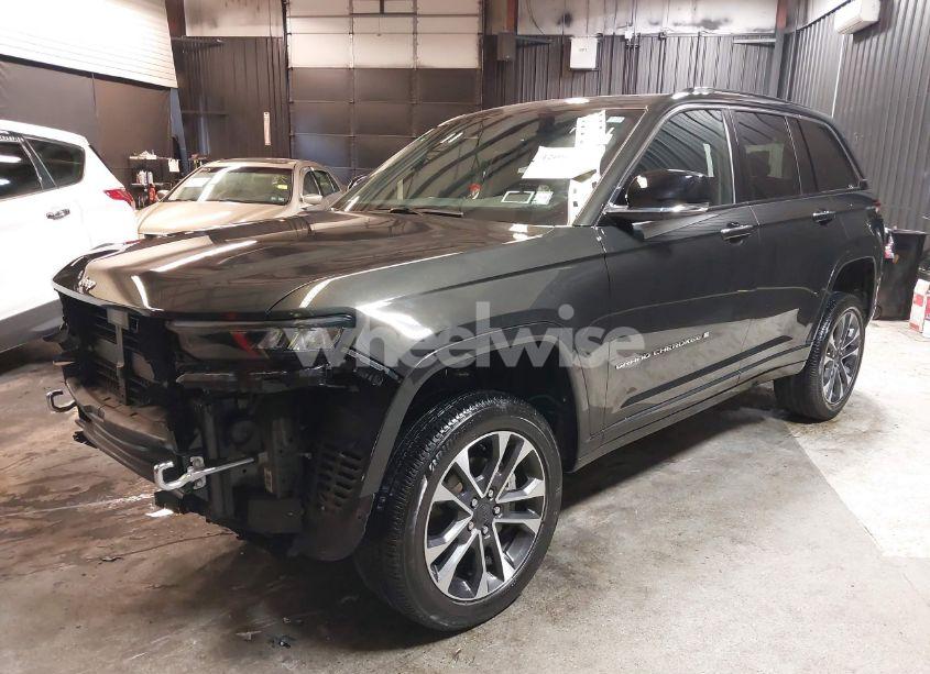 Photo 2 of 2023 Jeep Grand CHEROKEE OVERLAND 4X4 (VIN 1C4RJHDG0P8701157)