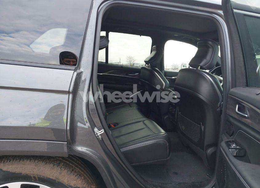 Photo 8 of 2022 Jeep Grand CHEROKEE OVERLAND 4X4 (VIN 1C4RJHDG1N8605700)