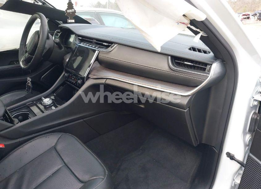 Photo 5 of 2022 Jeep Grand CHEROKEE OVERLAND 4X4 (VIN 1C4RJHDG2N8604362)