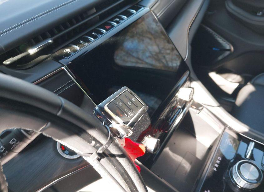 Photo 11 of 2023 Jeep Grand CHEROKEE OVERLAND 4X4 (VIN 1C4RJHDG2PC593301)