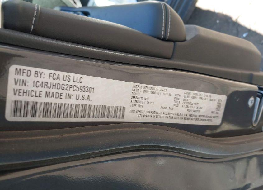 Photo 9 of 2023 Jeep Grand CHEROKEE OVERLAND 4X4 (VIN 1C4RJHDG2PC593301)