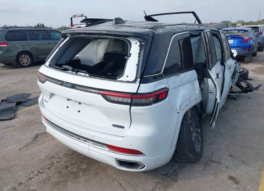 Photo 4 of 2022 Jeep Grand CHEROKEE OVERLAND 4X4 (VIN 1C4RJHDG3N8635796)