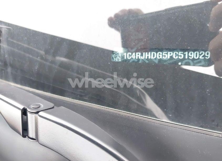 Photo 9 of 2023 Jeep Grand CHEROKEE OVERLAND (VIN 1C4RJHDG5PC519029)