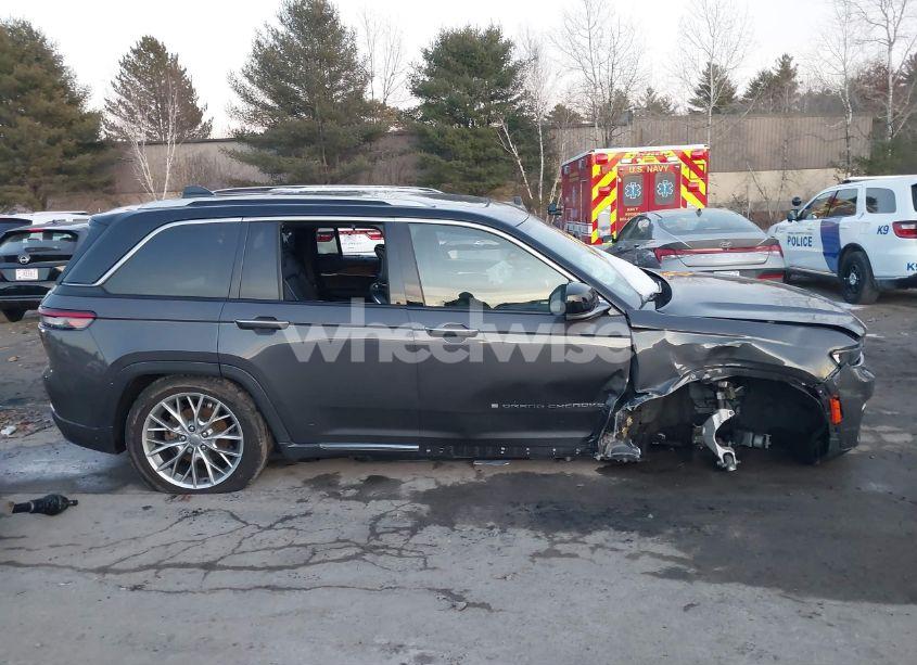 Photo 12 of 2023 Jeep Grand CHEROKEE SUMMIT 4X4 (VIN 1C4RJHEGXP8712455)